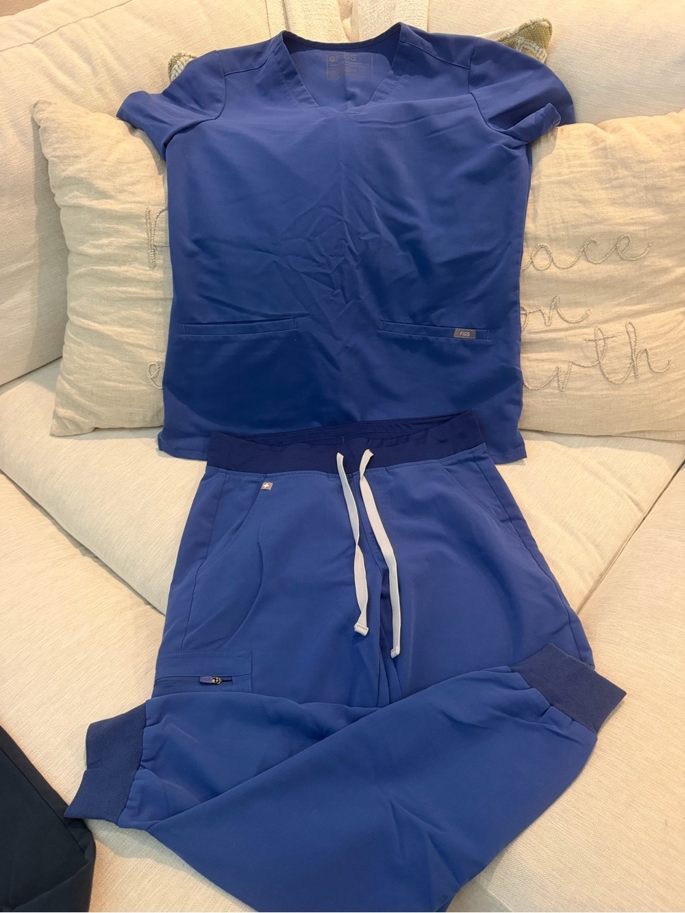 Figs Women's  Blue Scrub Top and Jogger Set